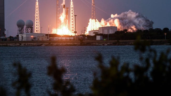 Missile launch today?  Views from Daytona, New Smyrna Beach, Flagler